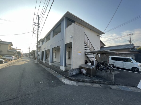 神和町壱番館の物件外観写真